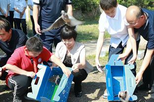 西甲-巴萨1-0加的斯4连胜距榜首8分 菲利克斯倒钩制胜特狮神扑